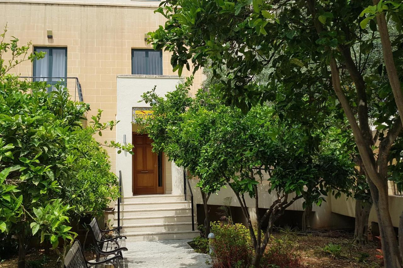 Rivotorto Retreat House Hotel Birkirkara Exterior photo